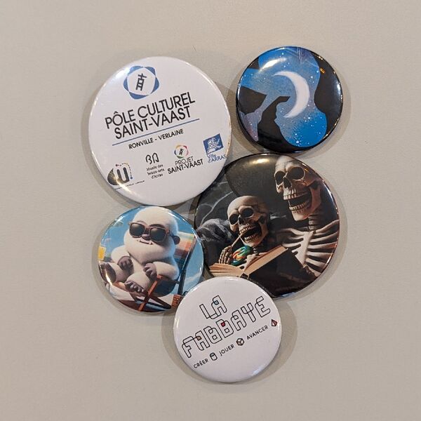 Fichier:Badges-12.jpg
